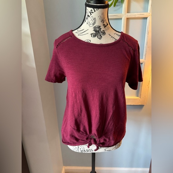 Women’s Old Navy Maroon Crew Neck Tie Front Top Size Small - Picture 1 of 4